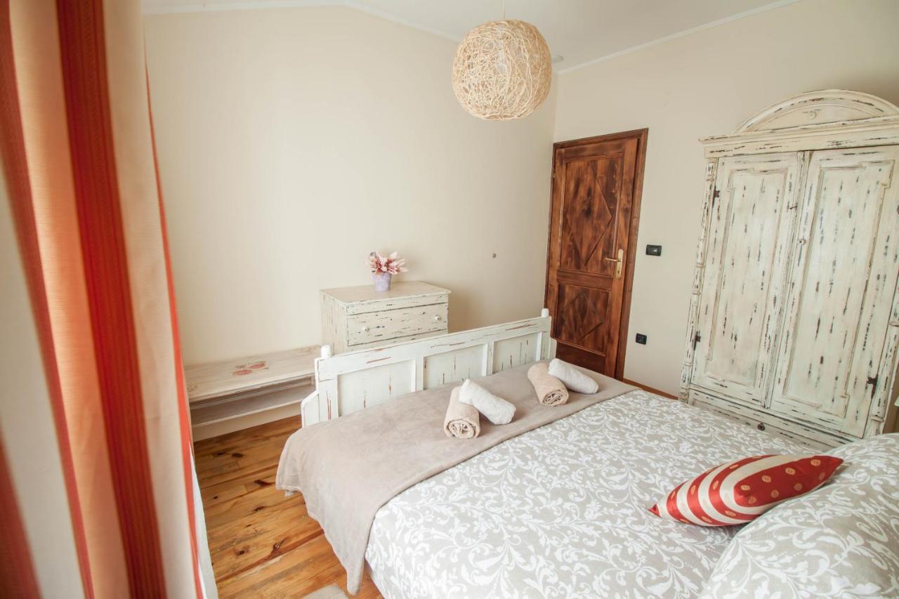 Stara Kuca Appartement Heki Buitenkant foto